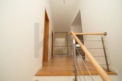 Moradia T5 para Venda em Eiras e São Paulo de Frades