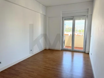 Apartamento T3 para Arrendamento em Oeiras e São Julião da Barra, Paço de Arcos e Caxias