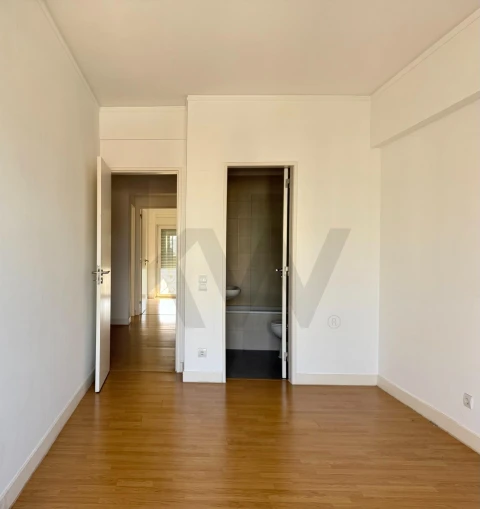 Apartamento T3 para Arrendamento em Oeiras e São Julião da Barra, Paço de Arcos e Caxias