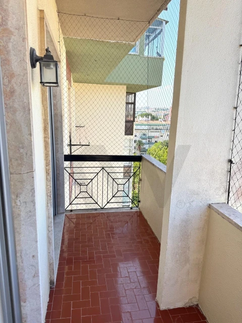 Apartamento T3 para Arrendamento em Oeiras e São Julião da Barra, Paço de Arcos e Caxias