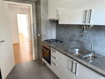 Apartamento T3 para Arrendamento em Oeiras e São Julião da Barra, Paço de Arcos e Caxias