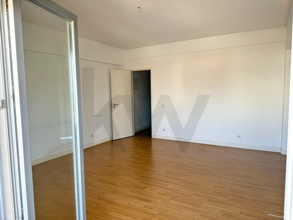 Apartamento T3 para Arrendamento em Oeiras e São Julião da Barra, Paço de Arcos e Caxias Foto 6