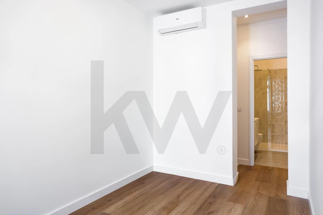 Apartamento T2 para Venda em Santo António Foto 29