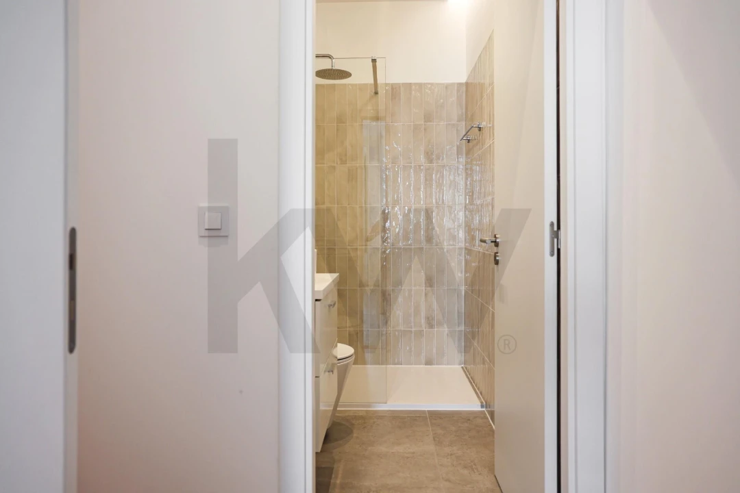 Apartamento T2 para Venda em Santo António Foto 32