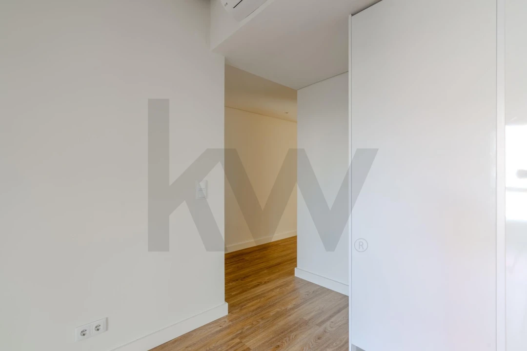 Apartamento T3 para Arrendamento em Algés, Linda-A-Velha e Cruz Quebrada-Dafundo Foto 8