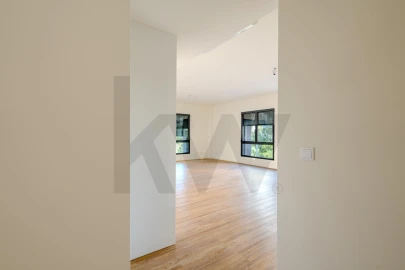 Apartamento T3 para Arrendamento em Algés, Linda-A-Velha e Cruz Quebrada-Dafundo