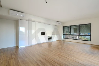 Apartamento T3 para Arrendamento em Algés, Linda-A-Velha e Cruz Quebrada-Dafundo