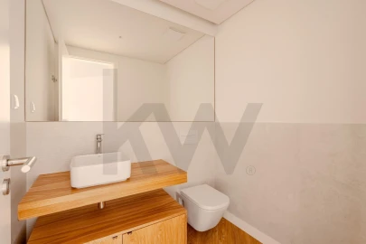 Apartamento T3 para Arrendamento em Algés, Linda-A-Velha e Cruz Quebrada-Dafundo