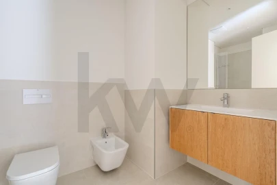 Apartamento T3 para Arrendamento em Algés, Linda-A-Velha e Cruz Quebrada-Dafundo