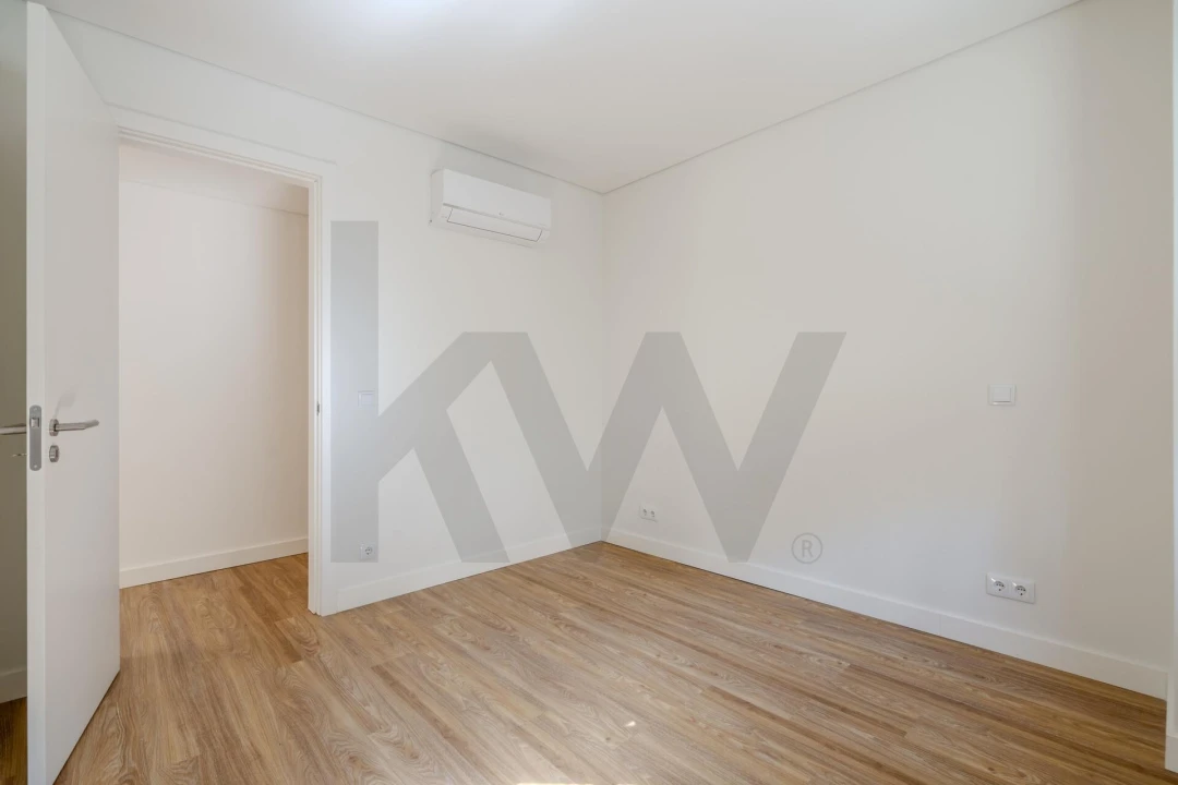 Apartamento T3 para Arrendamento em Algés, Linda-A-Velha e Cruz Quebrada-Dafundo Foto 27