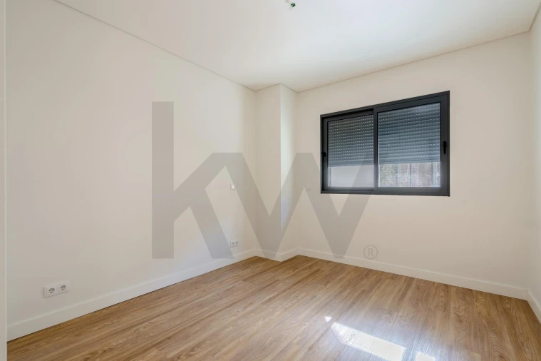 Apartamento T3 para Arrendamento em Algés, Linda-A-Velha e Cruz Quebrada-Dafundo Foto 25