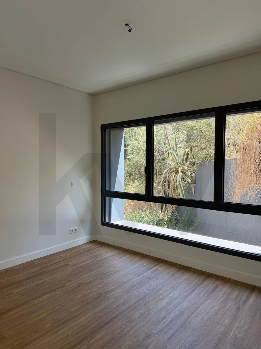 Apartamento T3 para Arrendamento em Algés, Linda-A-Velha e Cruz Quebrada-Dafundo Foto 4