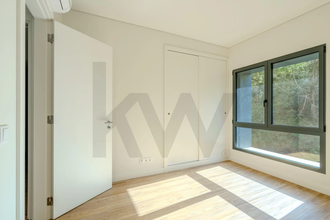 Apartamento T3 para Arrendamento em Algés, Linda-A-Velha e Cruz Quebrada-Dafundo Foto 12