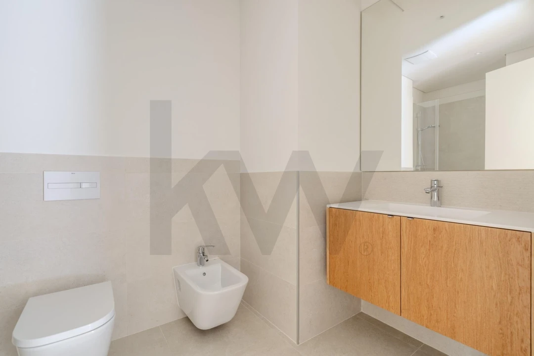 Apartamento T3 para Arrendamento em Algés, Linda-A-Velha e Cruz Quebrada-Dafundo Foto 16