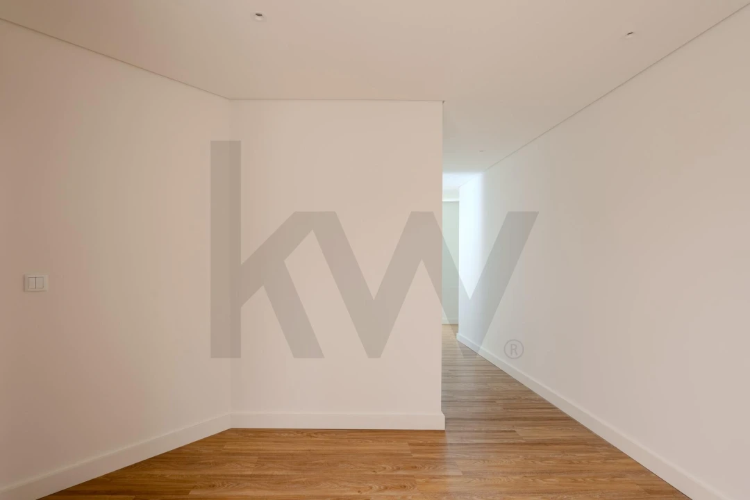 Apartamento T3 para Arrendamento em Algés, Linda-A-Velha e Cruz Quebrada-Dafundo Foto 30