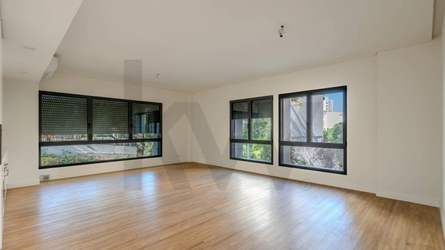 Apartamento T3 para Arrendamento em Algés, Linda-A-Velha e Cruz Quebrada-Dafundo