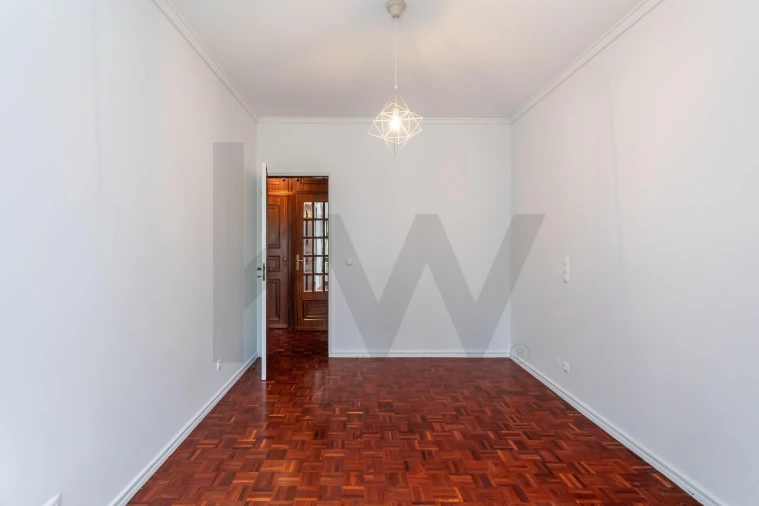 Apartamento T2 para Venda em Areeiro Foto 23