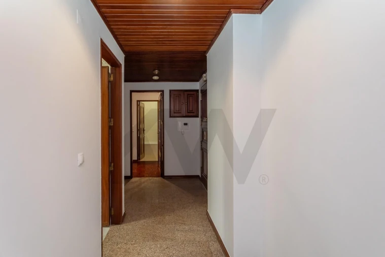Apartamento T2 para Venda em Areeiro Foto 16