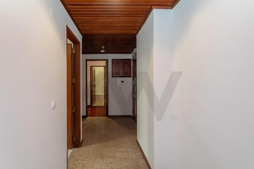 Apartamento T2 para Venda em Areeiro Foto 16