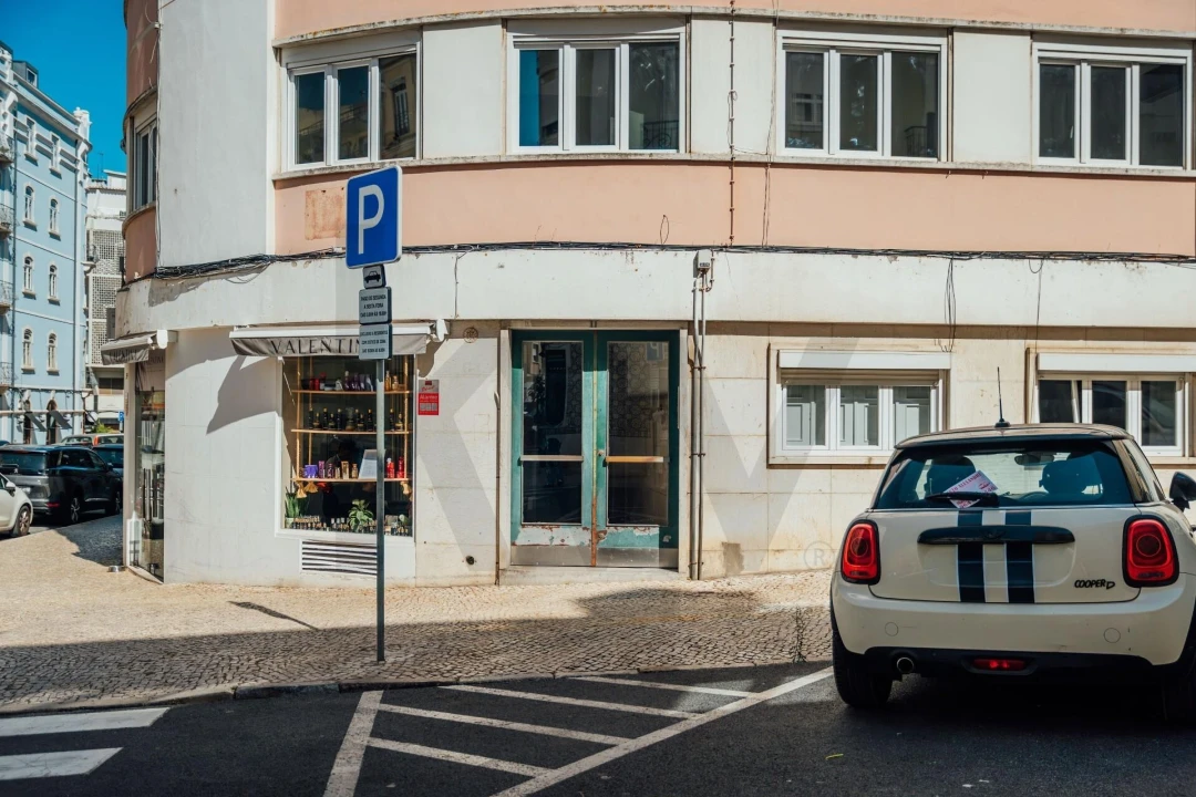 Apartamento T3 para Venda em Campo de Ourique Foto 4