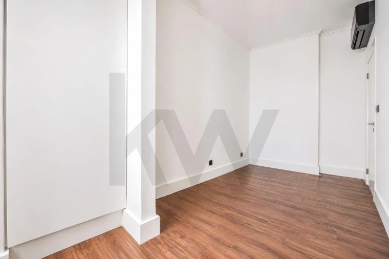 Apartamento T3 para Venda em Campo de Ourique Foto 30
