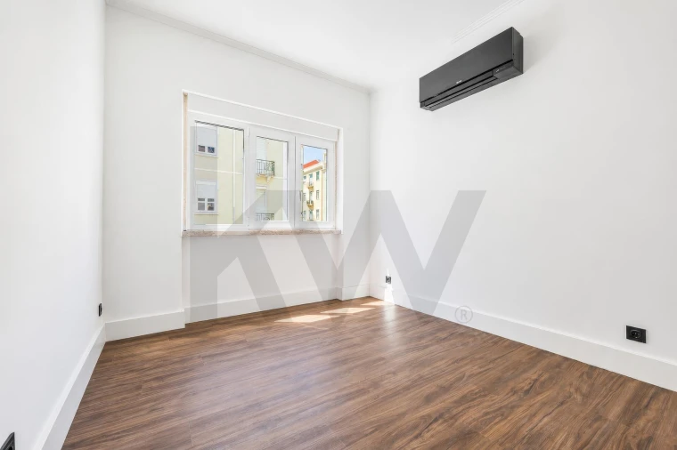 Apartamento T3 para Venda em Campo de Ourique Foto 19