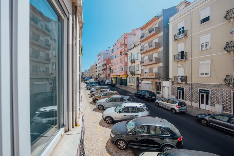 Apartamento T3 para Venda em Campo de Ourique Foto 3