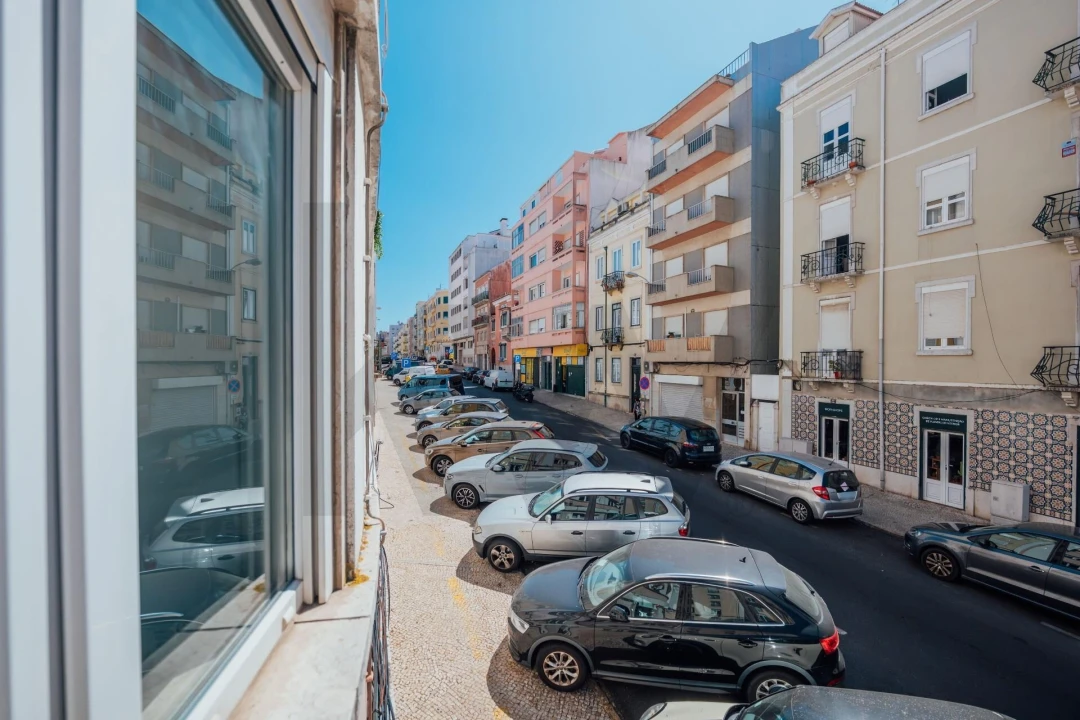 Apartamento T3 para Venda em Campo de Ourique Foto 3
