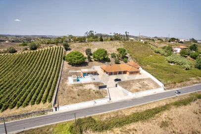 Moradia T5 para Venda em Sobral de Monte Agraço