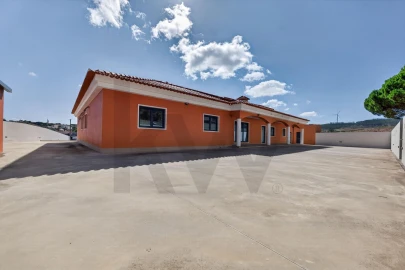 Moradia T5 para Venda em Sobral de Monte Agraço