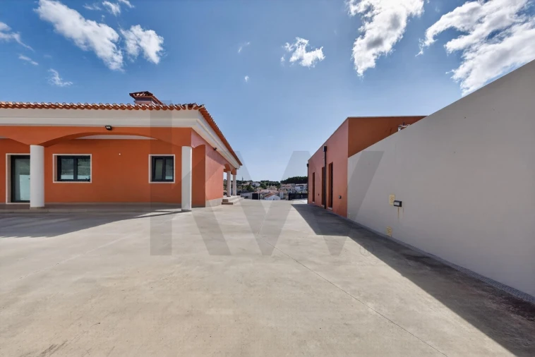 Moradia T5 para Venda em Sobral de Monte Agraço Foto 10