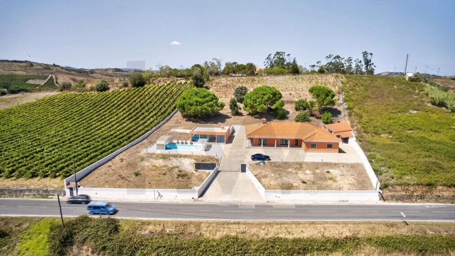 Moradia T5 para Venda em Sobral de Monte Agraço