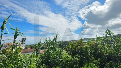 Moradia T2 para Venda em Santo Antonio de Nordestinho