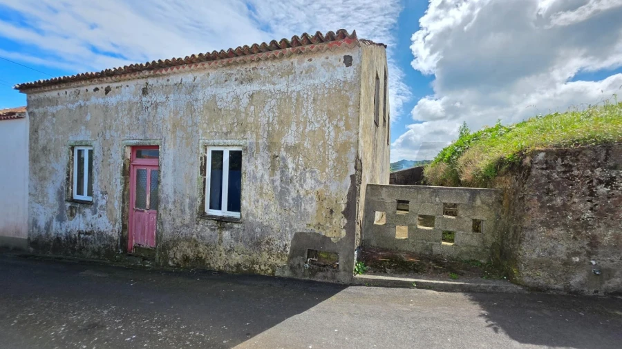 Moradia T2 para Venda em Santo Antonio de Nordestinho