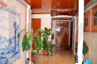 Apartamento T2 para Arrendamento em Algueirão-Mem Martins