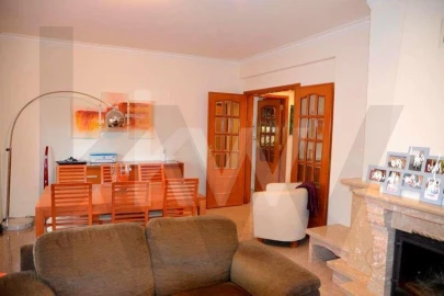 Apartamento T2 para Arrendamento em Algueirão-Mem Martins
