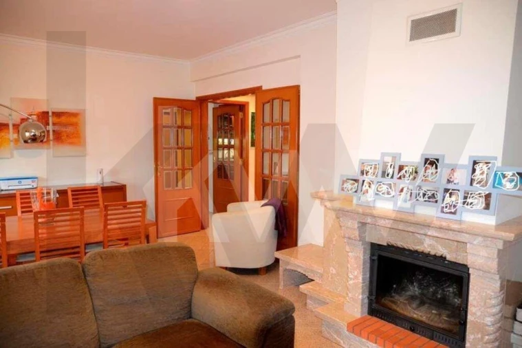 Apartamento T2 para Arrendamento em Algueirão-Mem Martins Foto 3