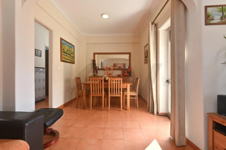 Apartamento T3 para Venda em Massamá e Monte Abraão Foto 3