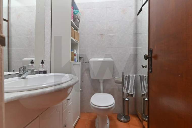 Apartamento T3 para Venda em Massamá e Monte Abraão Foto 15
