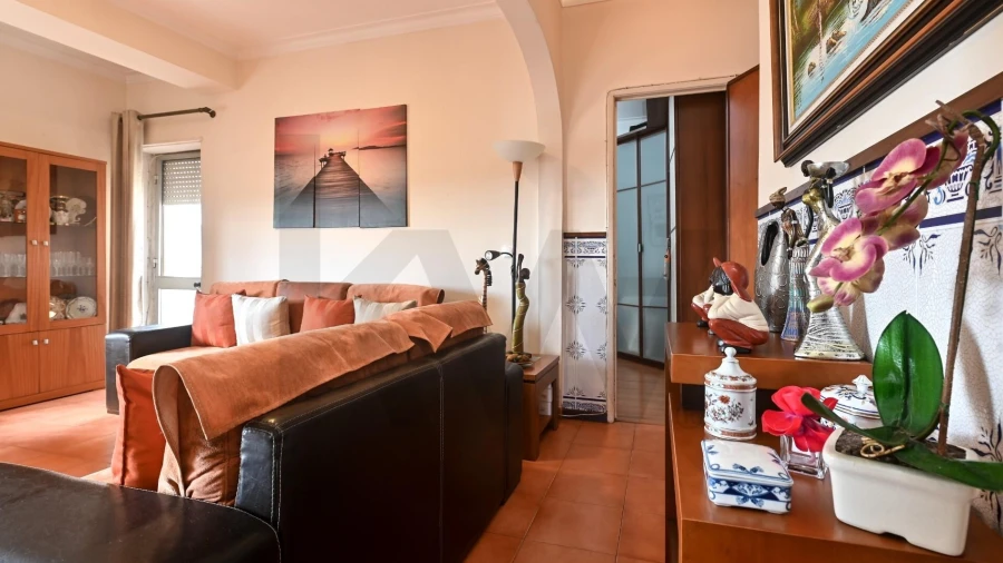 Apartamento T3 para Venda em Massamá e Monte Abraão