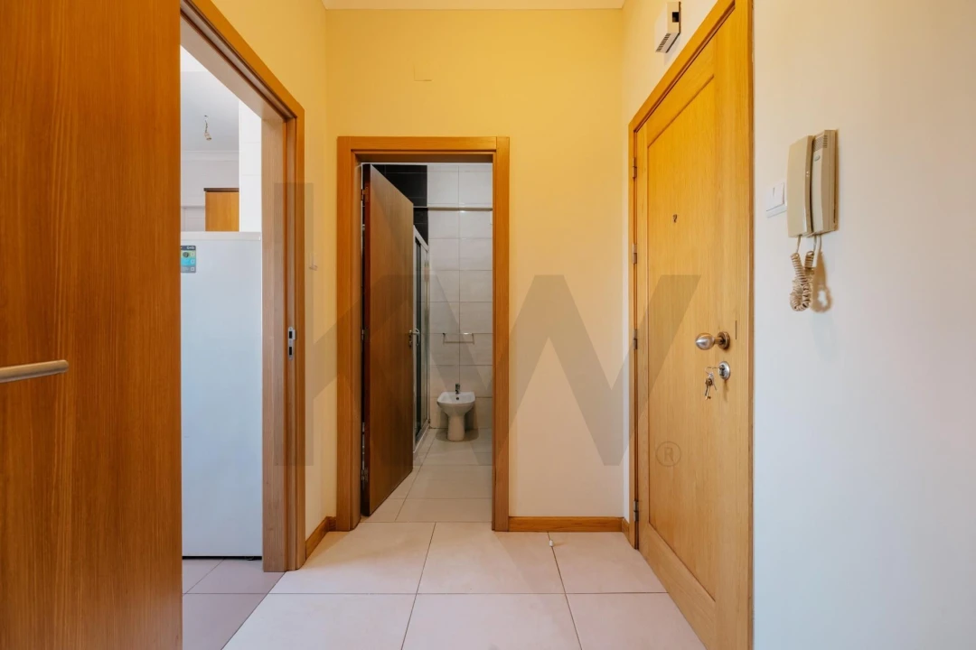 Apartamento T1 para Venda em Viseu Foto 5