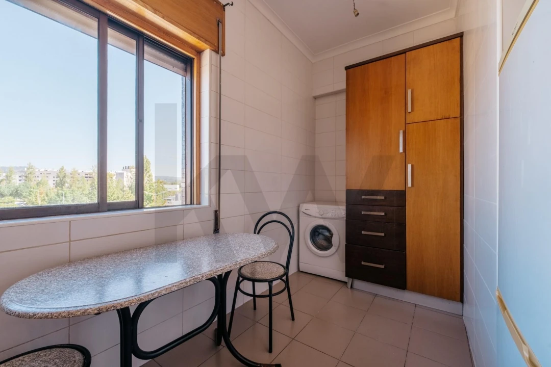 Apartamento T1 para Venda em Viseu Foto 11