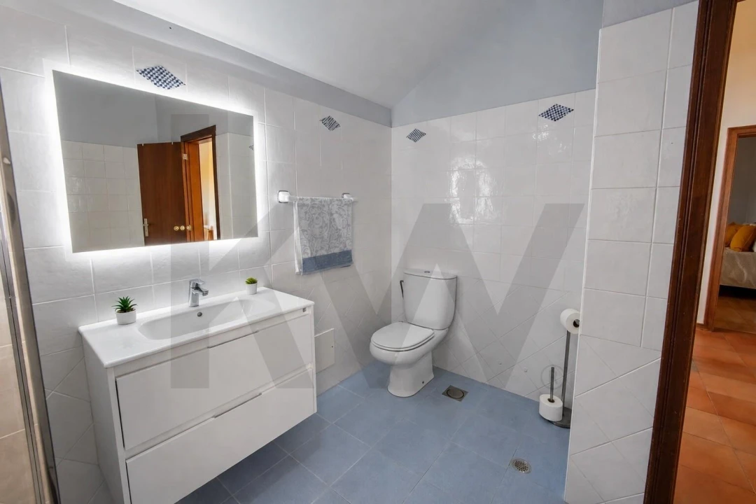 Moradia T3 para Venda em Porto Moniz Foto 18