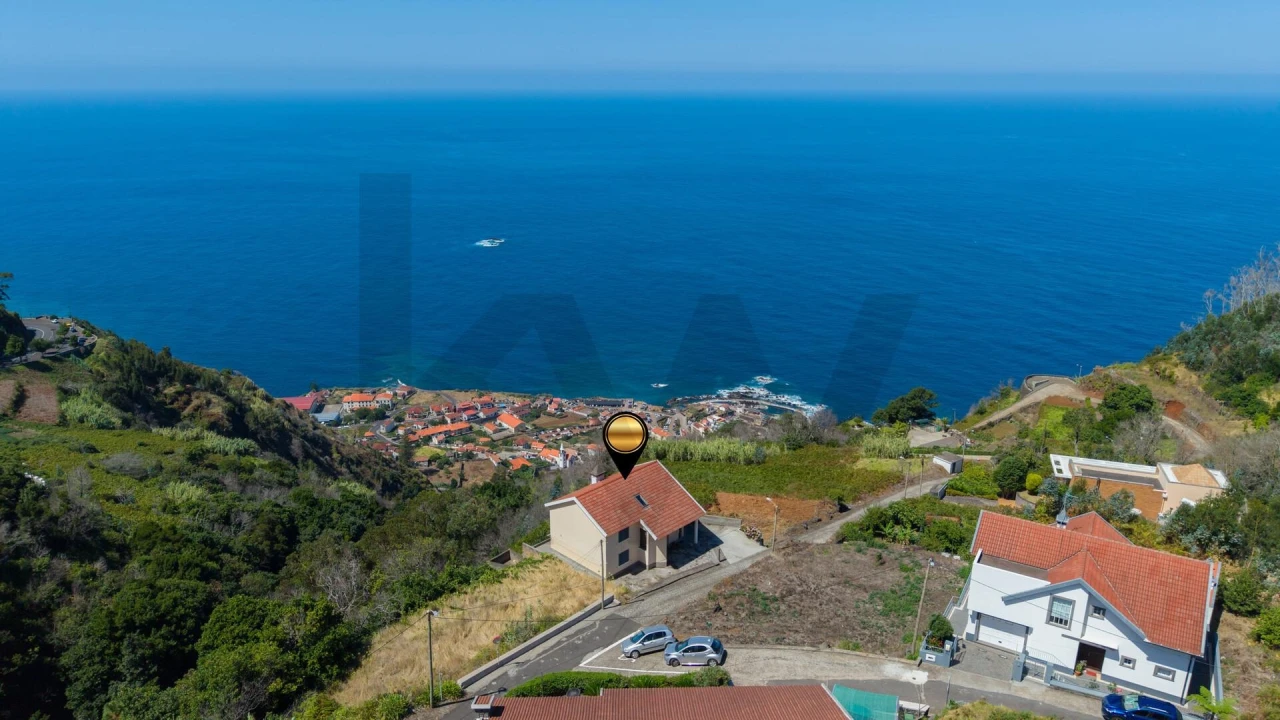 Moradia T3 para Venda em Porto Moniz Foto 9