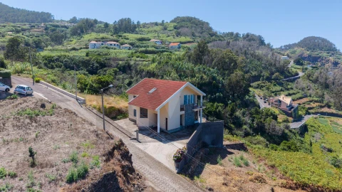 Moradia T3 para Venda em Porto Moniz