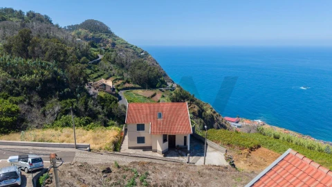 Moradia T3 para Venda em Porto Moniz