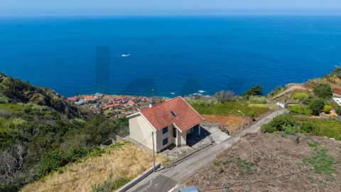 Moradia T3 para Venda em Porto Moniz