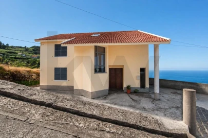Moradia T3 para Venda em Porto Moniz