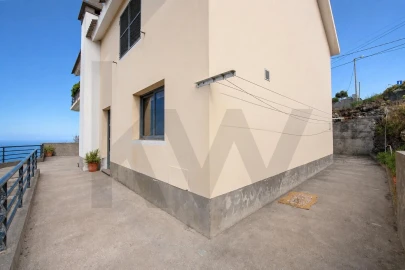 Moradia T3 para Venda em Porto Moniz