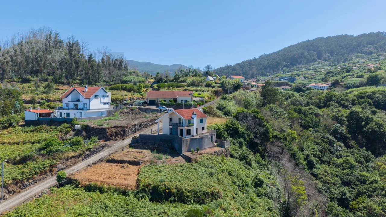 Moradia T3 para Venda em Porto Moniz Foto 14